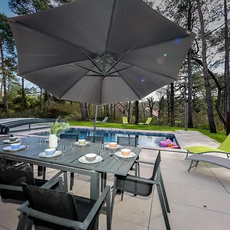 La Leo Face Au Centre Equestre Et Piscine Neufchatel-Hardelot