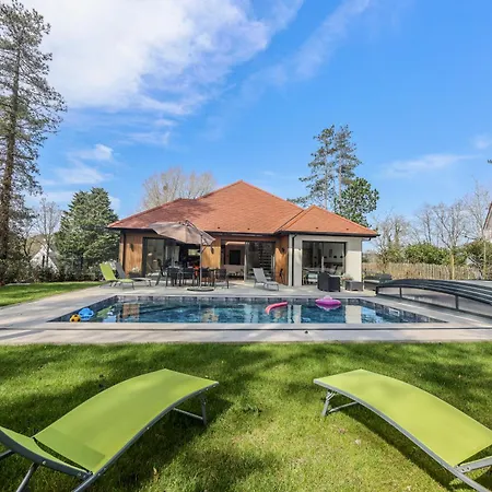La Leo Face Au Centre Equestre Et Piscine Villa *