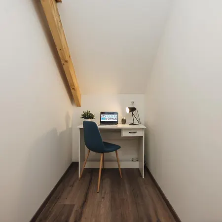 La Léo Face Au Centre Equestre Et Piscine Villa