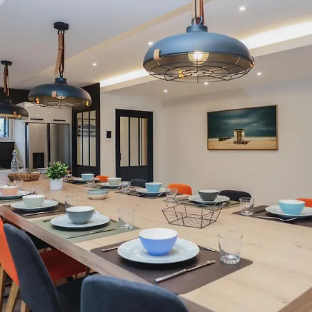 La Léo Face Au Centre Equestre Et Piscine Villa